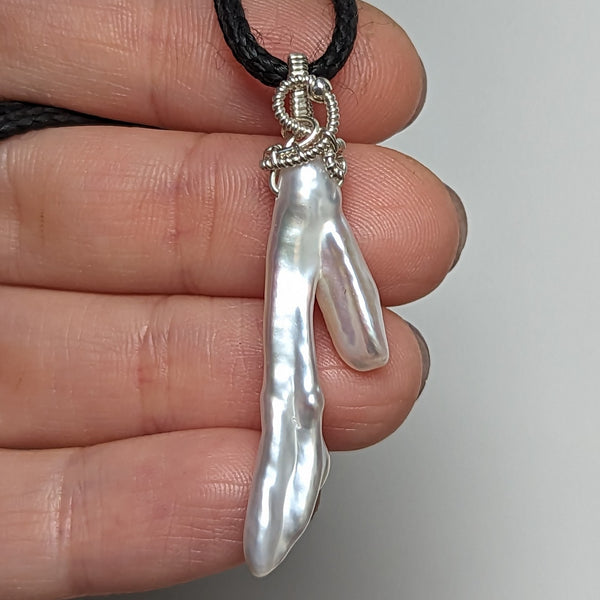 Freshwater Pearl Pendant in Sterling Silver