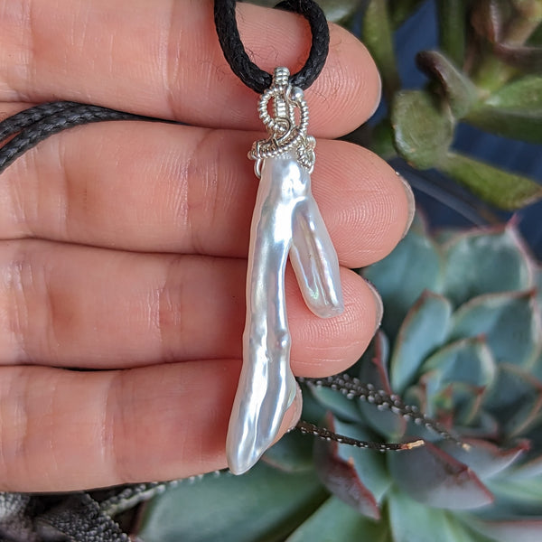 Freshwater Pearl Pendant in Sterling Silver