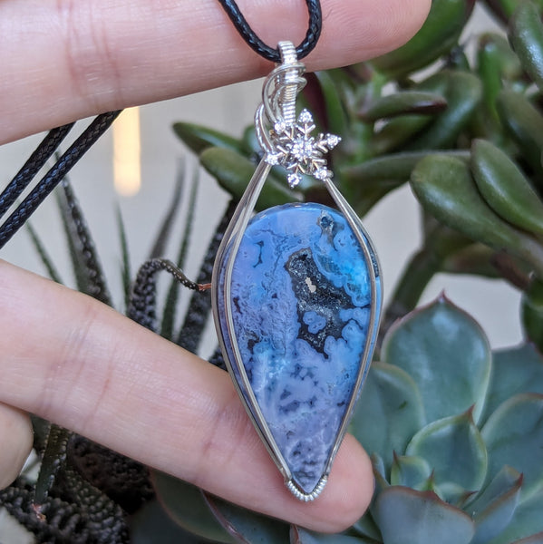 Dyed Agate Snowflake Pendant in Sterling Silver