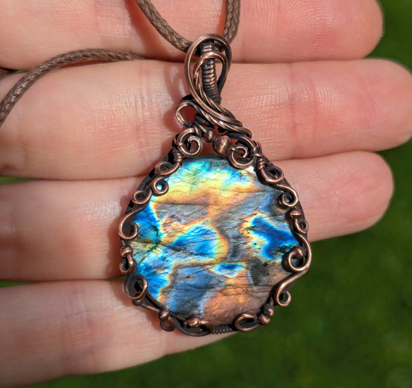 Labradorite Swirly Wire Wrapped Pendant in Oxidized Copper